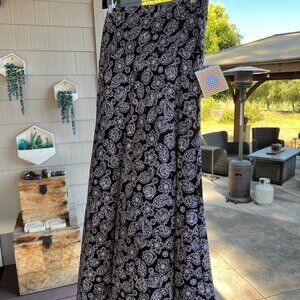 LuLaRoe Maxi ALine Maxi Skirt Large Paisley Black/White